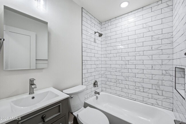 Building Photo - 4139 N 27th St