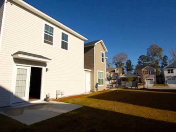 Building Photo - 3 Bedroom 2.5 Bath House in Grand Oaks Pla...