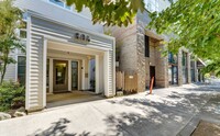 Building Photo - 305 S Montgomery Street #303 ~ Luxurious R...