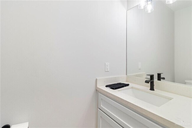 Building Photo - 1801 Stardust Ln