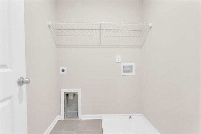 Building Photo - 1645 Villageside Ct