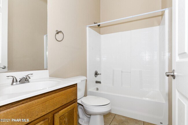 Building Photo - 5827 Gerard Dr