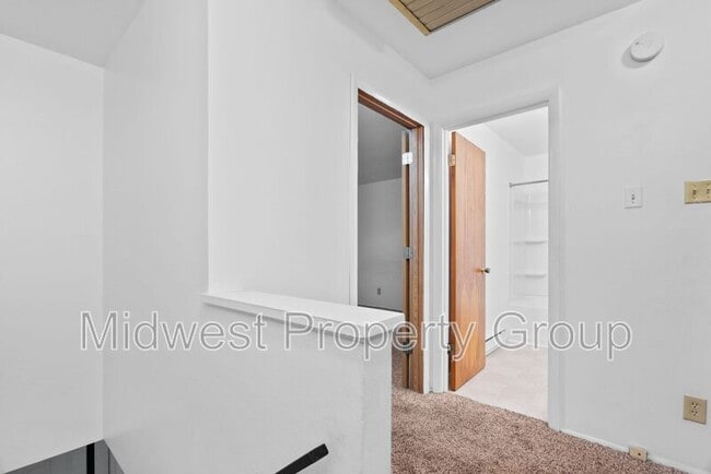 Building Photo - 7409 Hazelcrest Dr