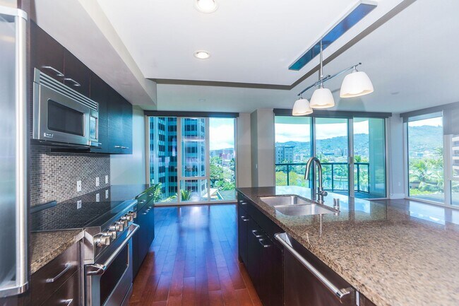 Building Photo - Allure Waikiki - 2 bedroom, 2 bath with 1 ...