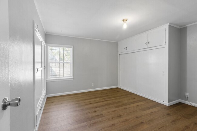 Building Photo - Charming 3-Bedroom Home in Cheviot Hills – Move-In Ready!