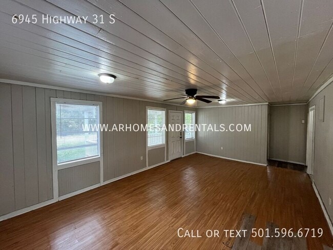 Building Photo - 6945 Highway 31 S