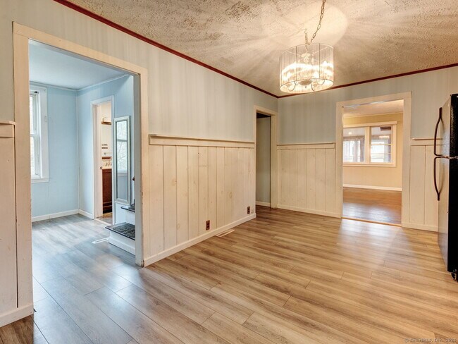 Building Photo - 416 Jerusalem Rd