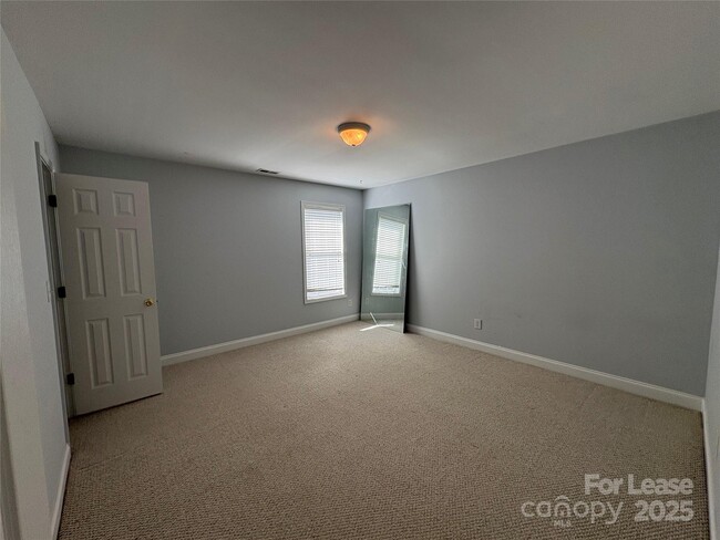 Building Photo - 118 Middleton Pl