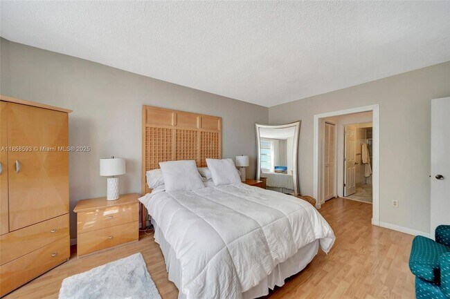 Building Photo - 1950 S Ocean Dr