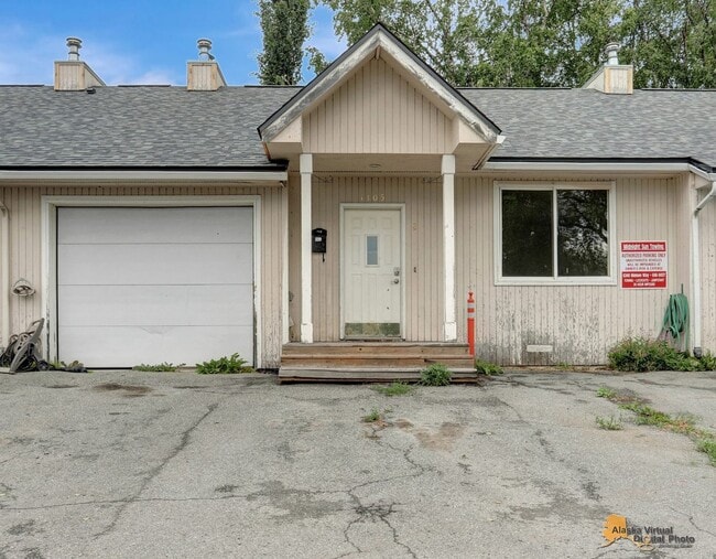 Building Photo - 1105 W 34th Ave