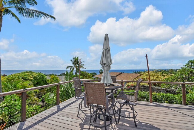 Building Photo - Pet Friendly, Fully Furnished Home in Keau...