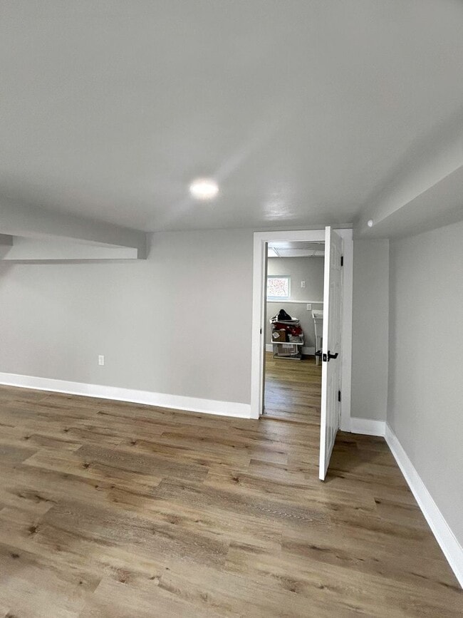 Building Photo - Welcome to this newly remodeled gem located in the heart of Collier, PA.