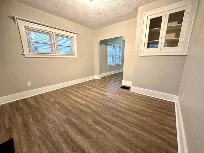 Building Photo - 4017 Corinth Blvd