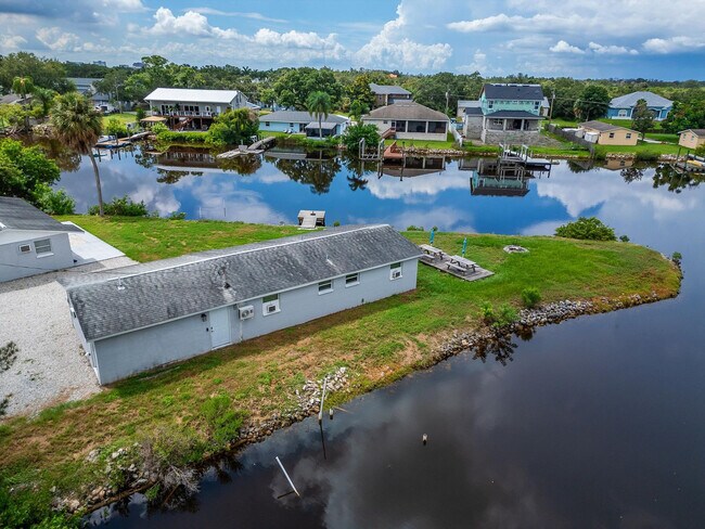 Building Photo - 8820 Rocky Creek Dr