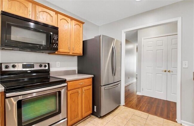 Building Photo - 2850 Amerson Tr