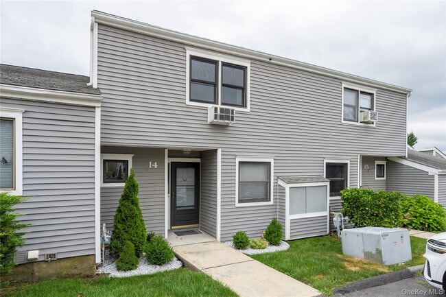 Building Photo - 14 Brewster Woods Dr
