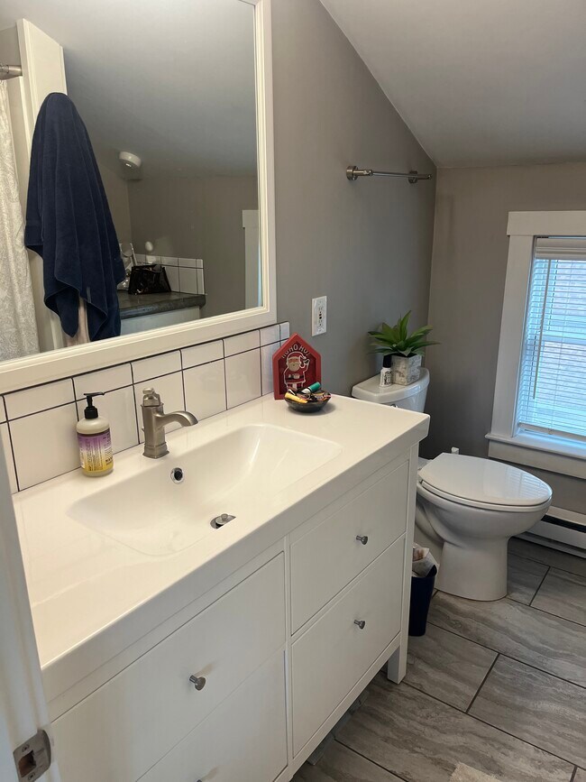 Building Photo - 485 High St