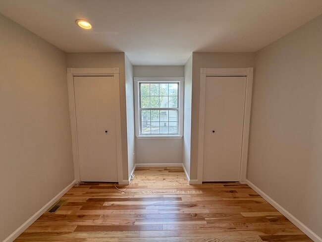 Building Photo - 271 Edgeware Ct