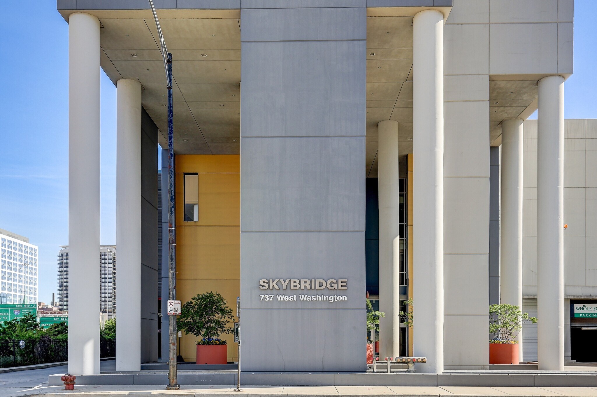 Building Photo - 737 W Washington Blvd
