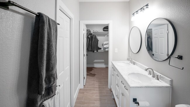 Building Photo - 7727 Chasewood Dr