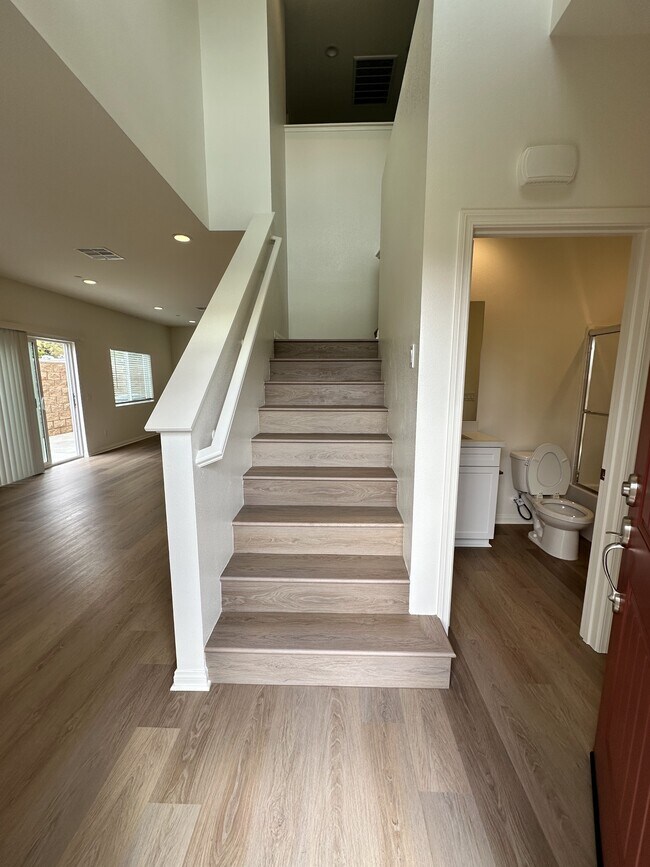 Building Photo - 144 N Sutter Ave