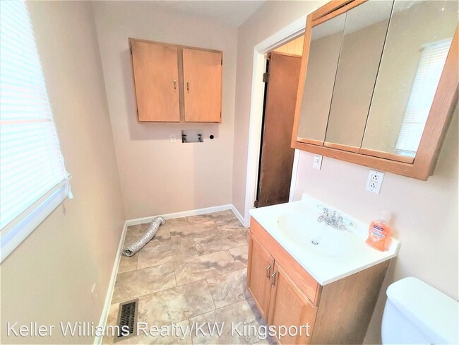 Building Photo - 2 br, 1 bath House - 4510 Carters Valley Rd
