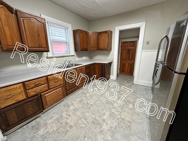 Building Photo - 2 Bed 1 Bath  Close to UD