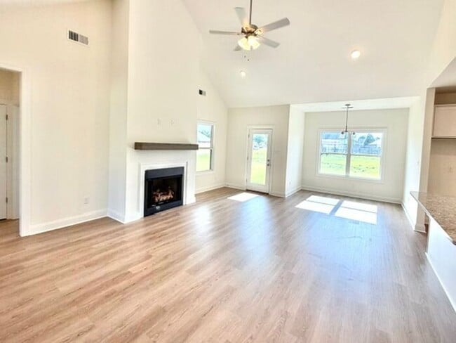 Building Photo - Now Leasing a Brand New 5-Bedroom 3 bath home in Olive Branch @ Southbranch