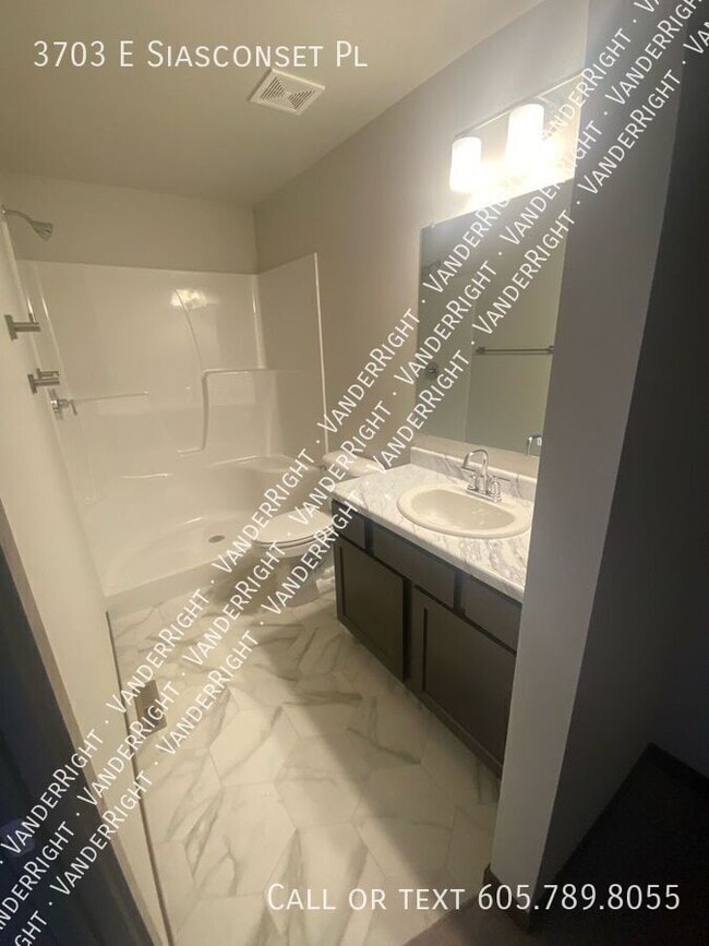 Building Photo - 3703 E Siasconset Pl