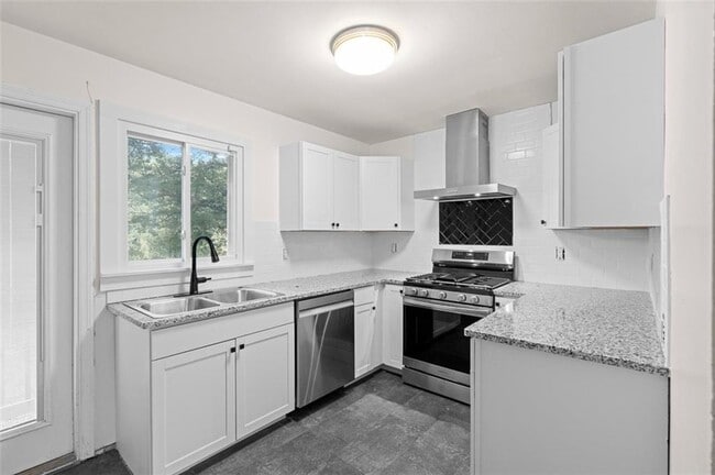 Building Photo - 2262 Ajax Dr NW