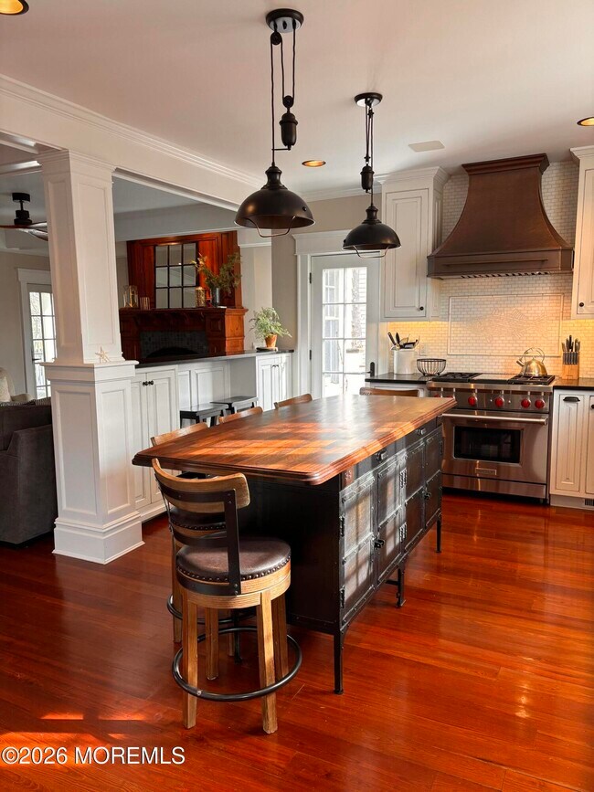 Building Photo - 333 Woodland Ave