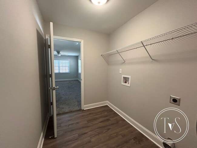 Building Photo - 515 Fraser Dr