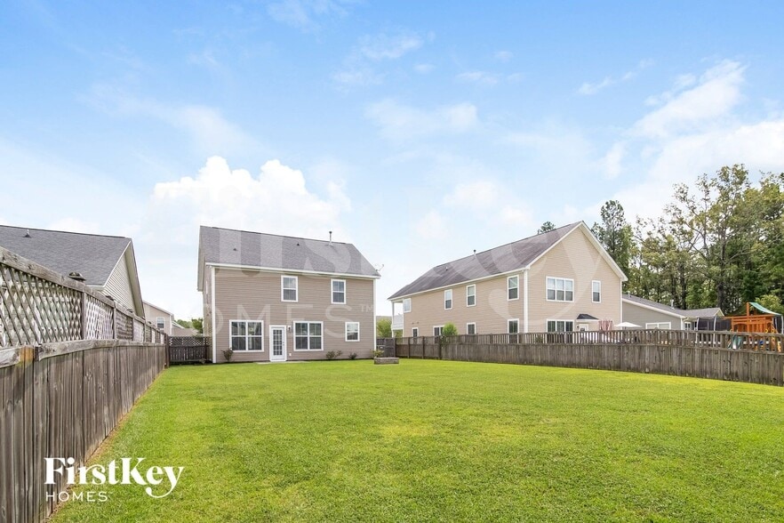 Building Photo - 131 Woodbrook Way
