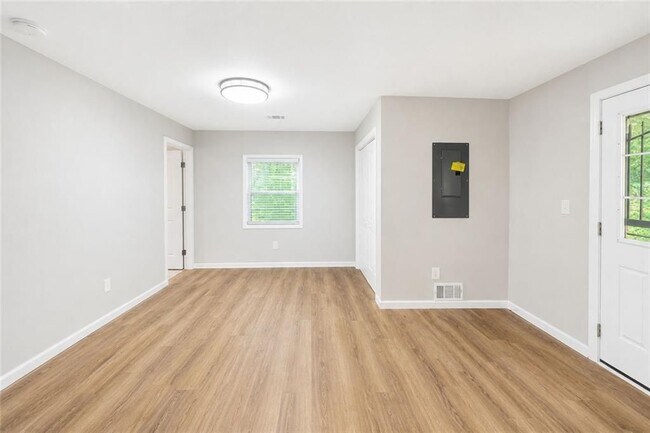 Building Photo - 1639 Bridgeport Dr NW