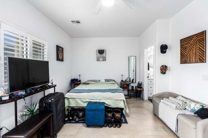 Building Photo - 1718 W Colter St