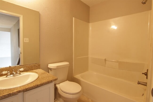 Building Photo - 12155 Huntington Venture Dr