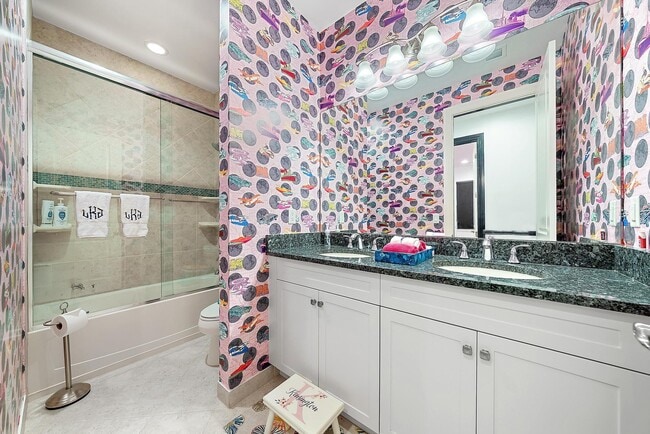 Building Photo - 279 Carina Dr