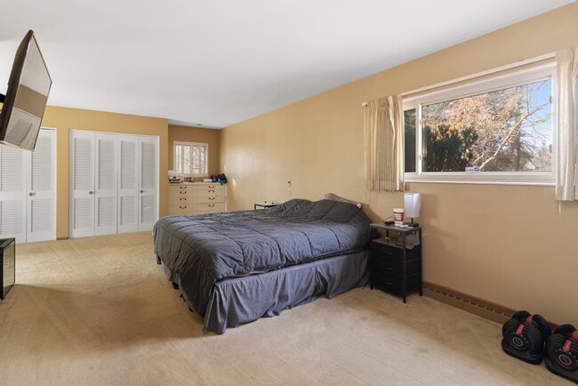 Building Photo - 4105 Riverview Dr