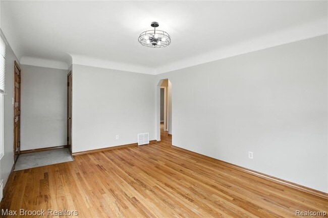 Building Photo - 25301 Ford St