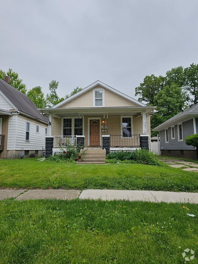 Building Photo - Adorable 2 bed 2bathroom home $1250