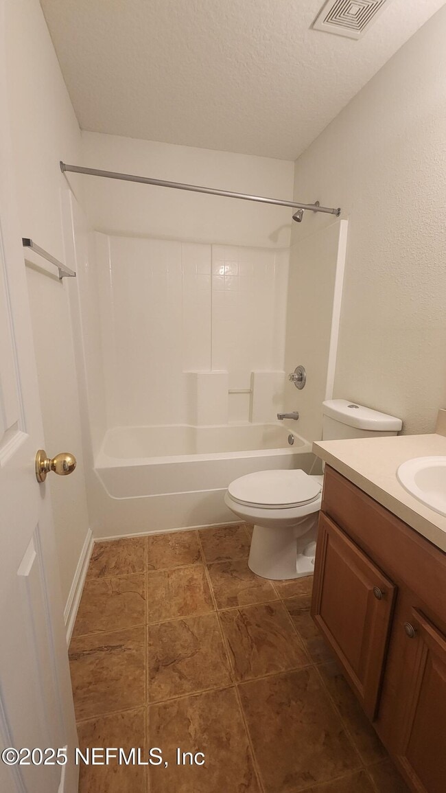 Building Photo - 607 Scrub Jay Dr
