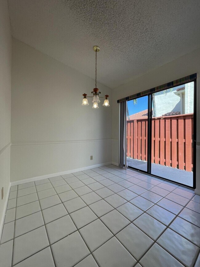 Building Photo - 2575 La Cristal Cir