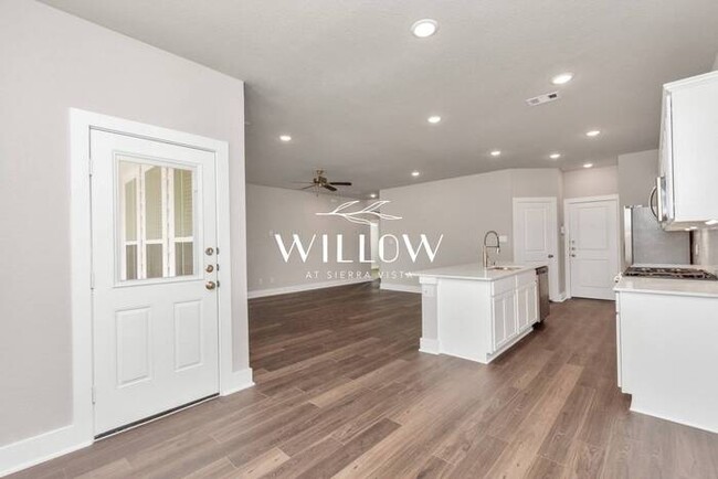 Building Photo - Spacious 4-Bedroom Home – 6 Weeks FREE Rent!