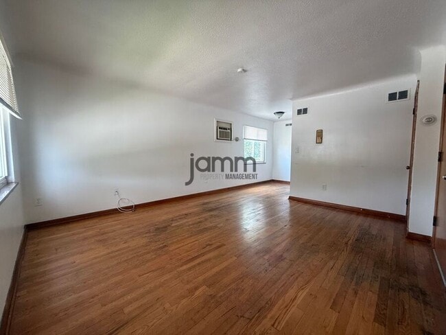 Building Photo - 4201 Rocky River Dr