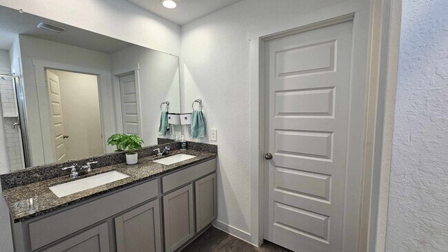 Building Photo - 31814 Whittis Hl Wy