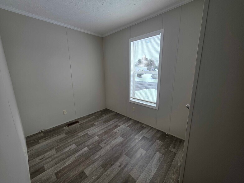 Building Photo - 3708 Cedar Loop