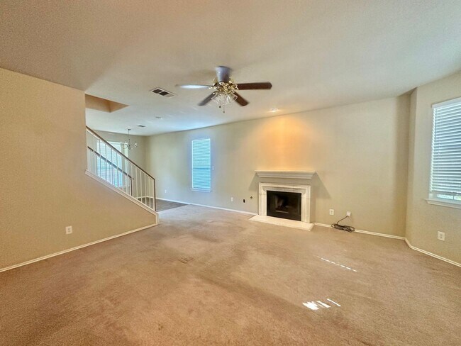 Building Photo - NEW MANAGEMENT - AVAILABLE NOW!