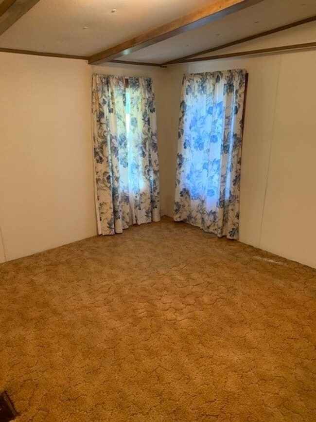 Building Photo - 64 Hilley Dr