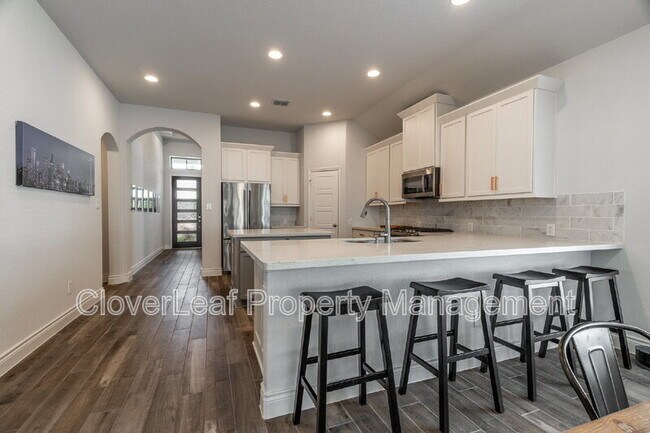 Building Photo - 1149 Cadogan Squire