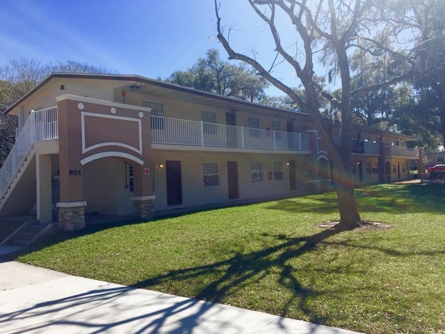 Primary Photo - Amelia Apartments